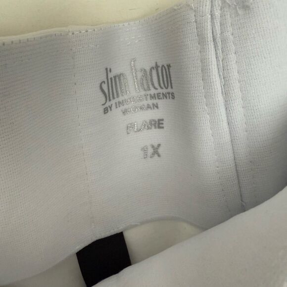 Slim Factor Women’s 1X White Flare Bell Bottom Pants New - Picture 4 of 6